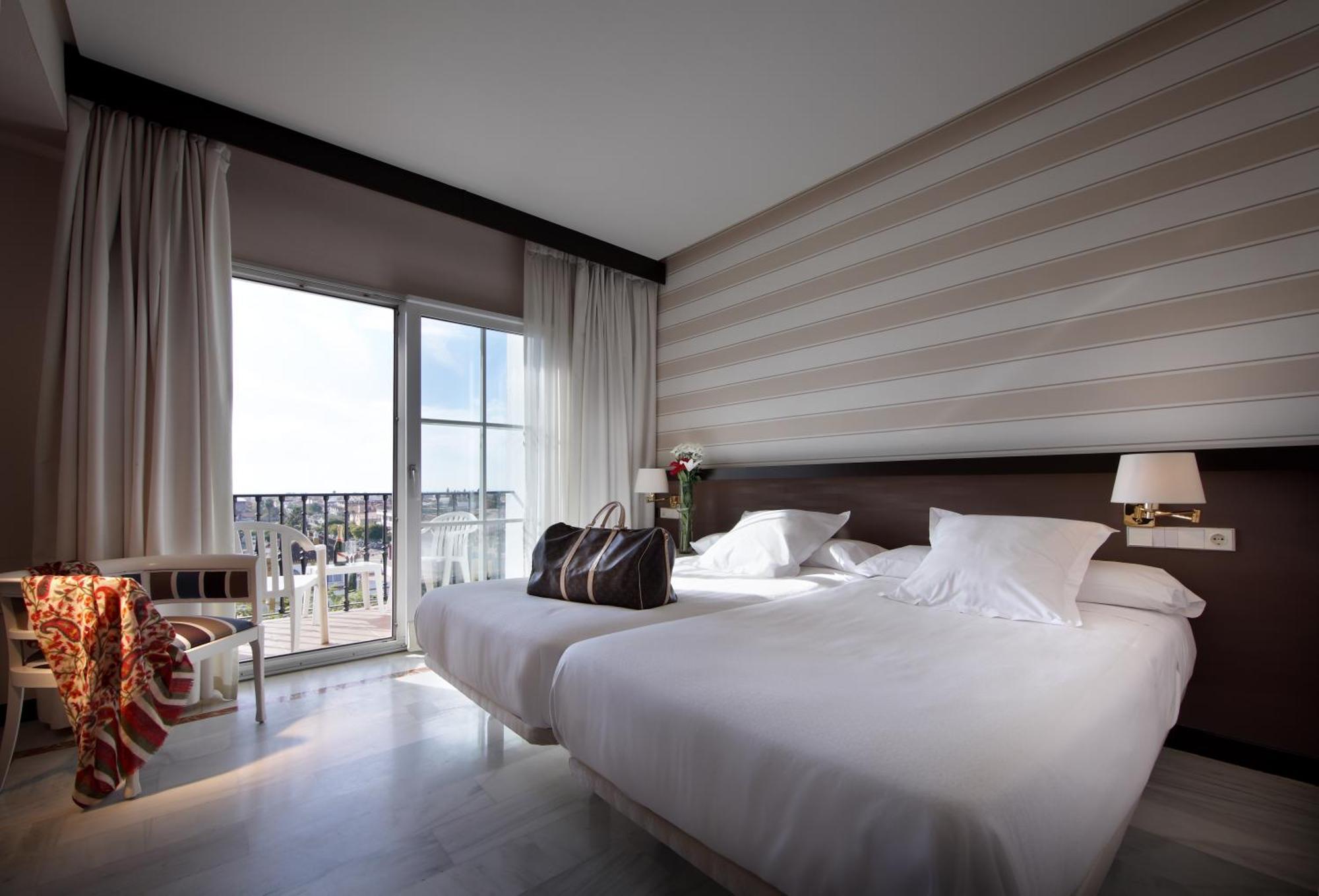 Hotel Abades Benacazon Luaran gambar